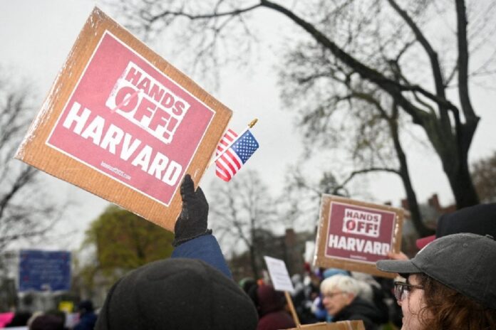 why-harvard’s-₹4.4-lakh-crore-endowment-can’t-shield-it-from-donald-trump’s-crackdown