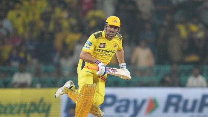 ms-dhoni-enjoying-his-cricket-for-csk,-age-is-just-a-number:-michael-hussey