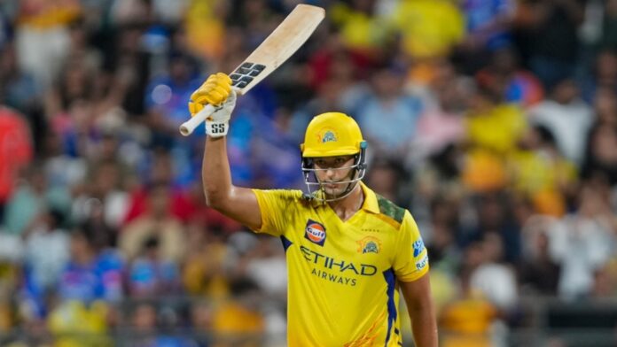 csk-vs-srh-live:-dhoni-in-after-dube-departs