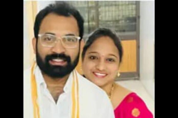 techie-couple-among-devotees-killed-in-wall-collapse-at-andhra-temple