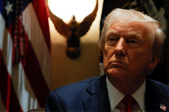 pakistan-envoy-tells-donald-trump-to-settle-kashmir-issue,-with-a-veiled-nuclear-threat:-report