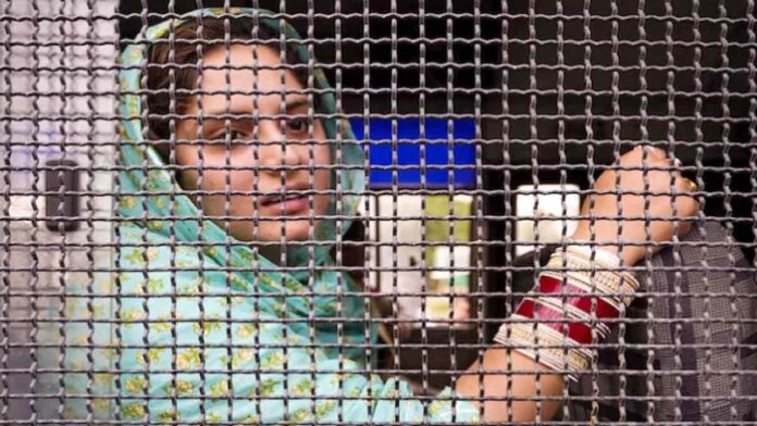 crpf-jawan-sacked-for-hiding-marriage-to-pakistani-woman,-aiding visa overstay