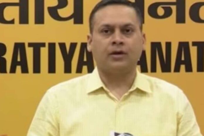 bjp-alleges-bengal-police-harassed-murshidabad-riot-victim’s-kin,-attempted-forced-return