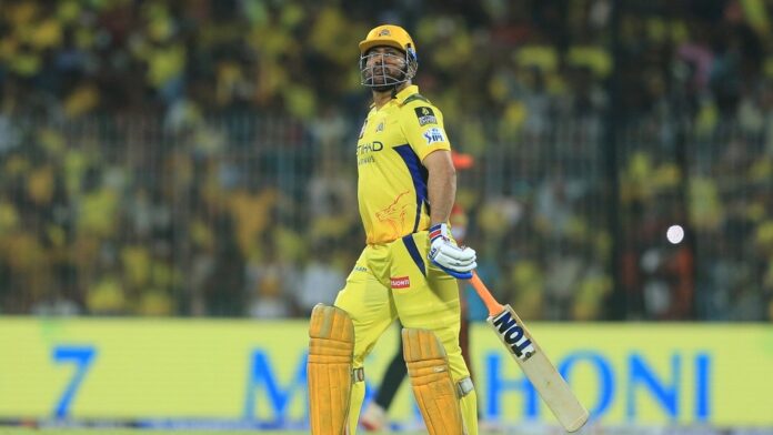 kkr-know-how-to-shut-out-noise-around-ms-dhoni-craze:-chandrakant-pandit