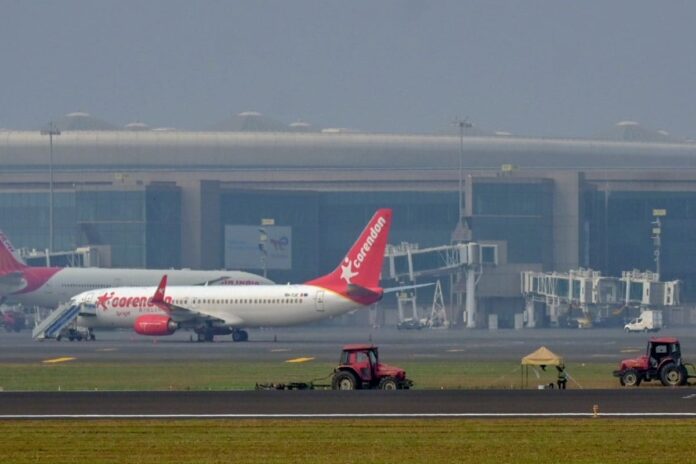 mumbai-airport-to-remain-shut-for-6-hours-on-this-date,-airlines-issue-advisory