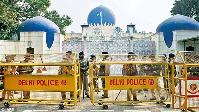 india-expels-pak-high-commission-staffer-over-activities-outside-official-role