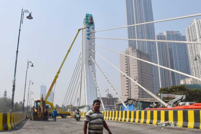 mumbai’s-new-cable-stayed-reay-road-bridge-inaugurated,-set-to-cut-commuters-time-by-30-minutes