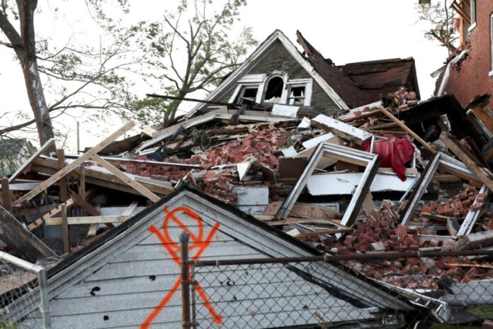 20-killed-as-violent-tornadoes-hit-two-southern-us-states