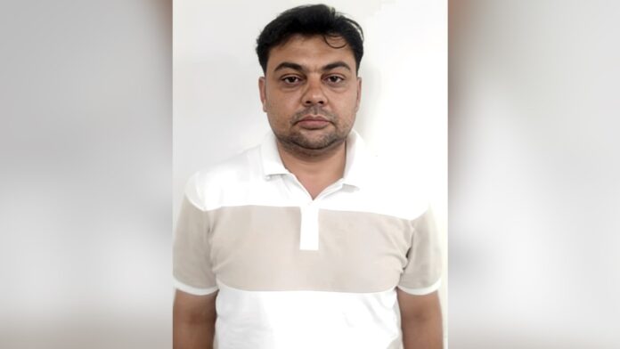 up-man-arrested-on-charges-of-spying-for-pak,-had-crossed-border-to-share-info