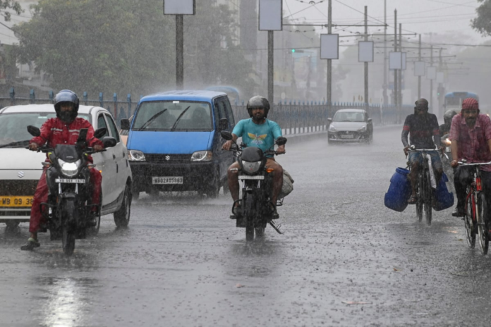 heavy-rainfall-expected-next-week-in-mumbai;-imd-issues-alerts-across-maharashtra