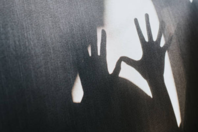 four-year-old-girl-dies-after-traffic-police-stop-two-wheeler-in-karnataka’s-mandya