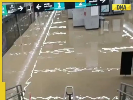 viral-video:-mumbai-metro-station-flooded-after-heavy-rainfall,-services-affected-on aqua line