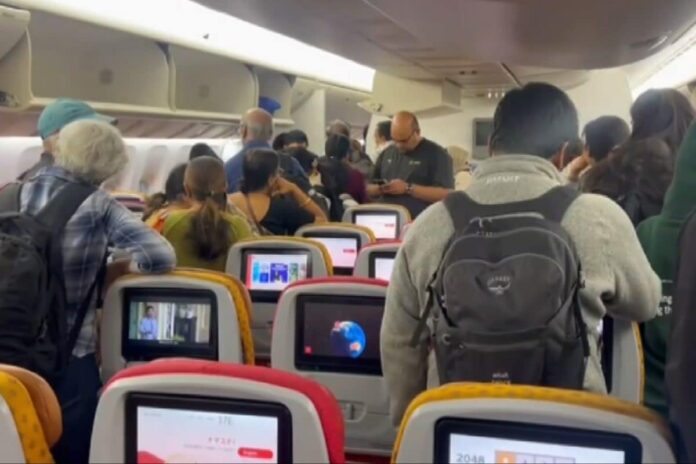 air-india-san-francisco-to-mumbai-flight-suffers-technical-snag,-passengers-deplaned-in-kolkata