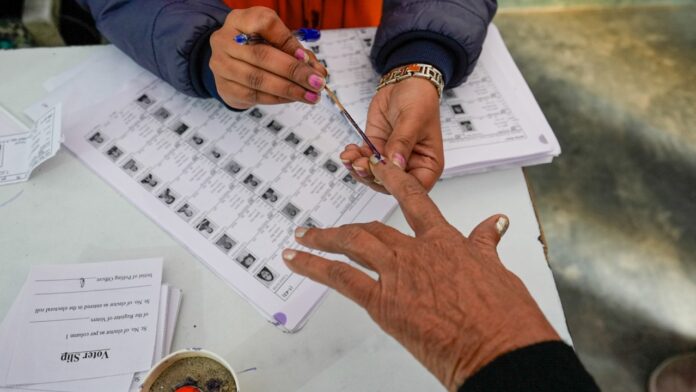 voting-underway-for-assembly-bypolls-in-4-states,-key-test-for-nda-and-india-bloc