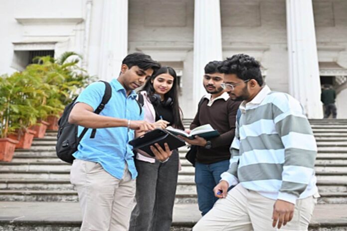 us-restarts-student-visas,-makes-social-media-checks-mandatory-for-all-applicants