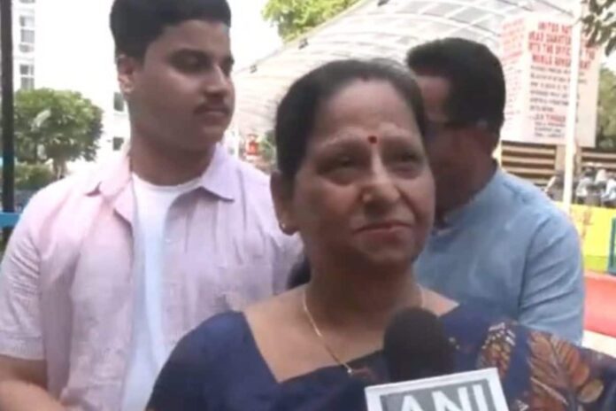 ‘we-are-delighted,-not-scared’:-astronaut-shubhanshu-shukla’s-mother-on-son’s-space-journey