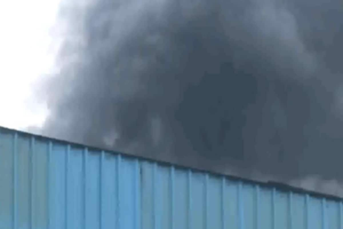 3-dead,-many-injured-in-fire-near-rithala-metro-station-in-delhi