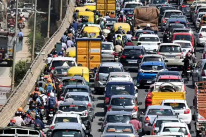 three-dead-after-getting-stuck-in-32-hour-traffic-jam-in-madhya-pradesh’s-indore