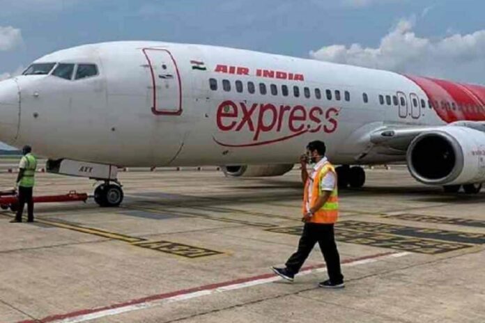 drunk-passenger-misbehaves-with-woman-crew-member-on-dubai-jaipur-air-india-express-flight