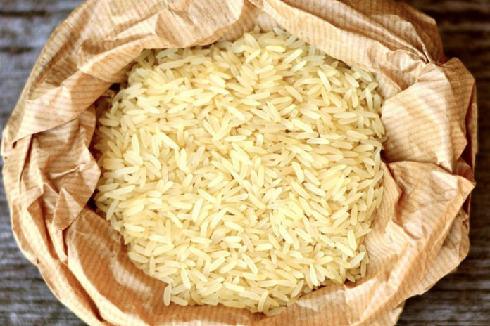 worms-in-fine-rice?-this-state’s-pds-scheme-under-fire-over-alarming-quality-issues