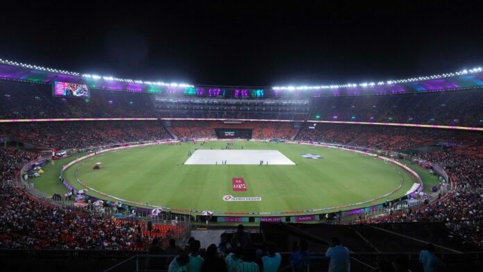 fans-question-bcci-after-rain-delays-start-of-qualifier-2-in-ahmedabad