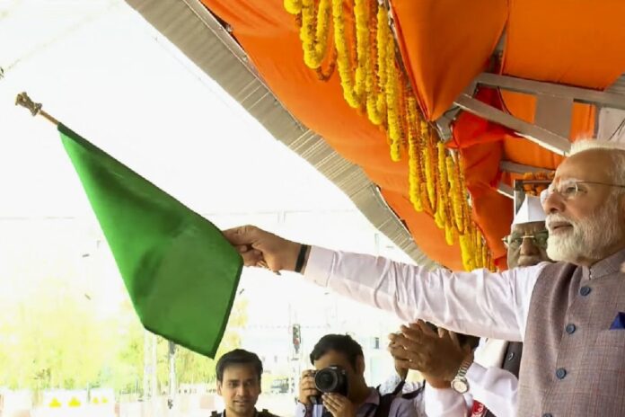 modi-govt-clears-two-rail-projects-in-major-gati-shakti-push,-2.8-million-to-benefit