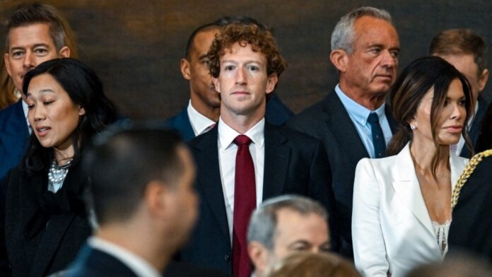 did-mark-zuckerberg-gatecrash-oval-office-meeting?-white-house-explains-incident