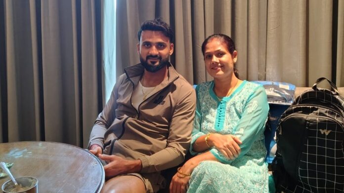 don’t-worry-about-my-cancer,-just-do-well-for-india:-akash-deep’s-sister