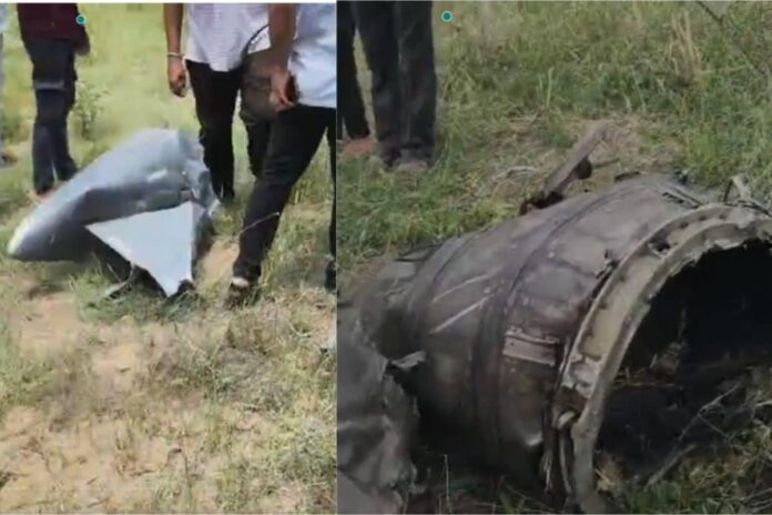 fighter-jet-crashes-near-rajasthan’s-churu-district,-no-casualties-reported-so-far