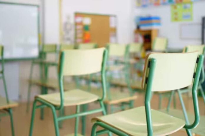 smart-class-without-electricity:-uproar-over-‘showpiece’-scheme-in-mp-school