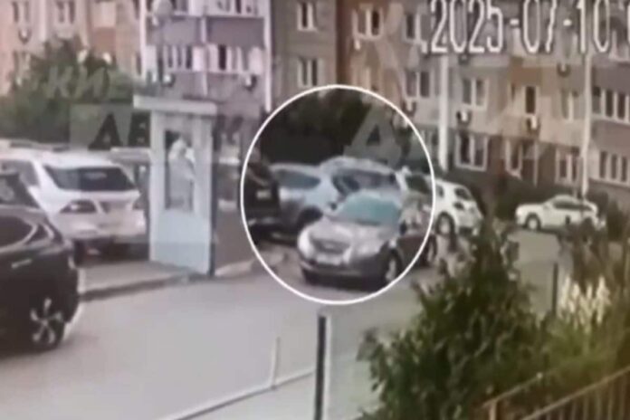 on-cam:-gunman-kills-ukraine-intel-agent-in-kyiv;-officials-probe-‘targeted-assassination’