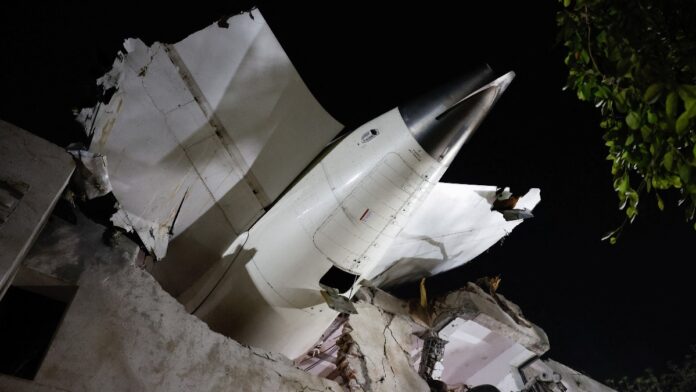 seconds-before-mayday,-air-india-fuel-switches-turned-back-from-‘cutoff’-to-‘run’