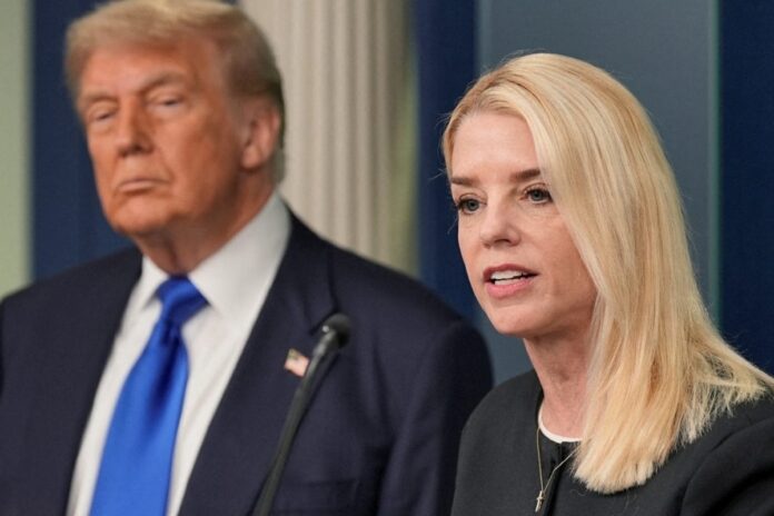 trump-says-obama,-biden-‘created-epstein-files’,-gets-warned-of-losing-house-in-midterms