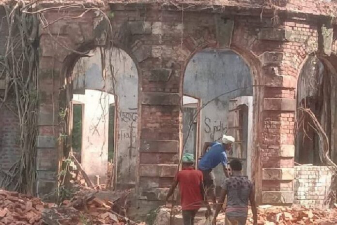 demolished-mymensingh-building-has-no-connection-with-satyajit-ray,-claims-bangladesh