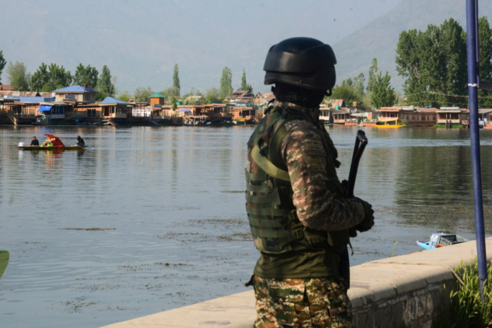 kashmir-cops-bust-pakistan-backed-cyber-jihad-cell,-nab-top-jaish-handler-in-digital-raid