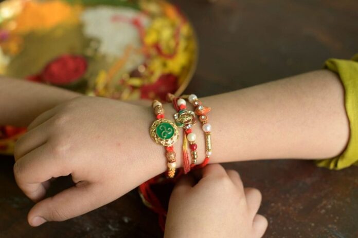 raksha-bandhan-2025:-pm-modi,-president-murmu-extend-greetings-as-india-celebrates-rakhi