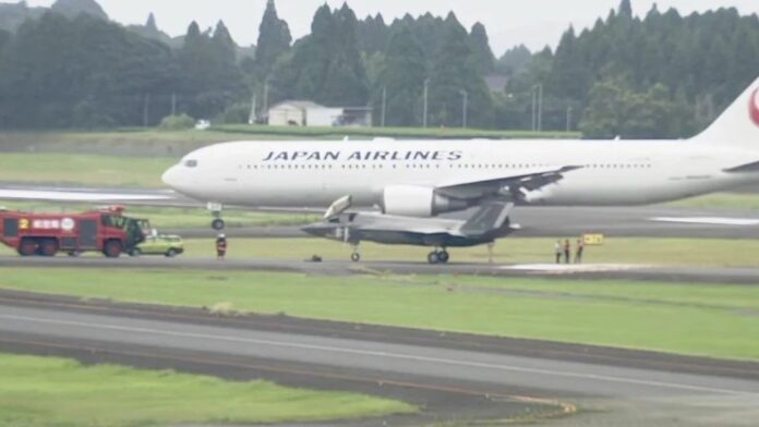 another-british-f-35-jet-makes-emergency-landing-in-japan-weeks-after-india-snag