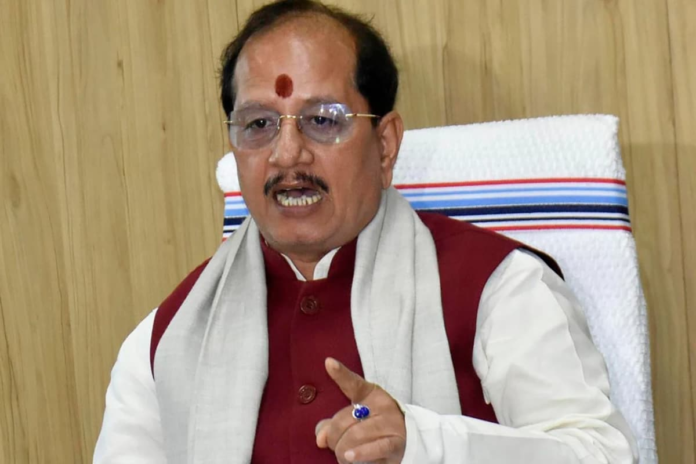 poll-body-sends-notice-to-bihar-deputy-cm-vijay-sinha-over-allegations-of-2-voter-ids