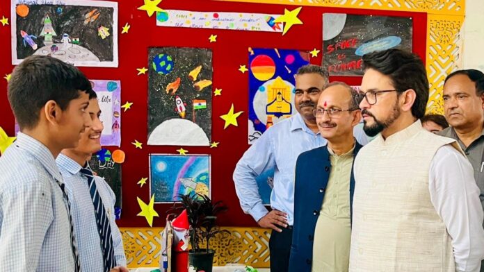 hanuman-or-neil-armstrong?-first-space-traveller-answer-exposes-double-rot