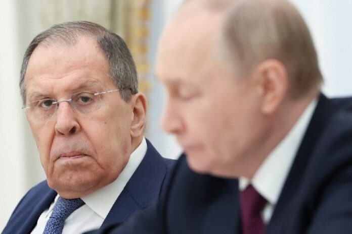 lavrov-says-putin-ready-to-meet-zelenskyy,-but-doubts-his-legitimacy-as-ukraine’s president