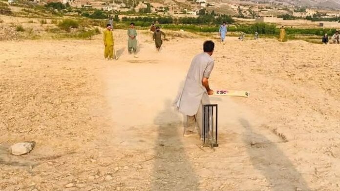 afghanistan’s-tape-ball-dreams:-blossoming-in-alleys,-yearning-for-respect