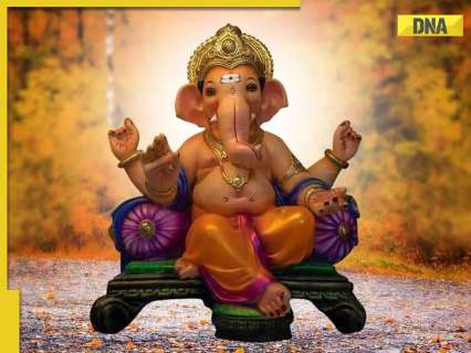 ganesh-chaturthi-2025:-top-10-wishes,-whatsapp-messages,-status-to-celebrate-ganpati-bappa