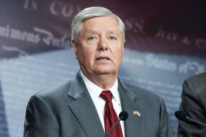 ‘india-paying-price-for-supporting-putin’:-us-senator-warns-countries-against-buying-russian-oil