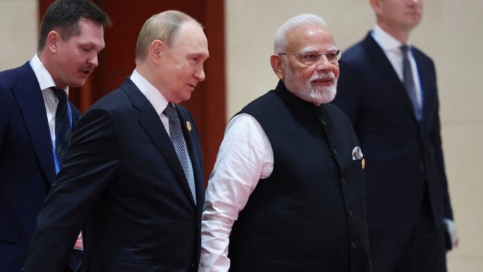 russia’s-bigger-oil-discounts-lure-india,-trump’s-tariff-gambit-backfires:-report