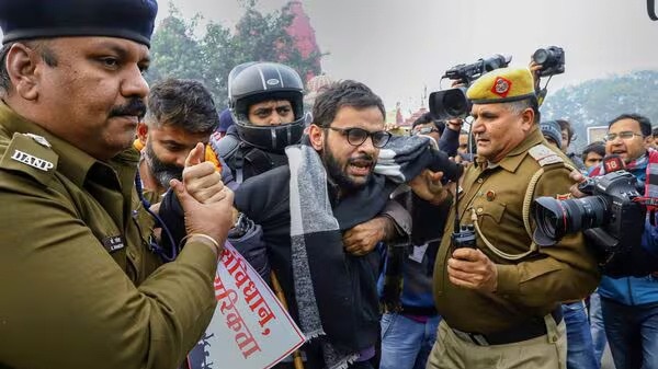 5-years-on,-umar-khalid-languishes-in-jail-without-bail-or-trial.-natural-pace?