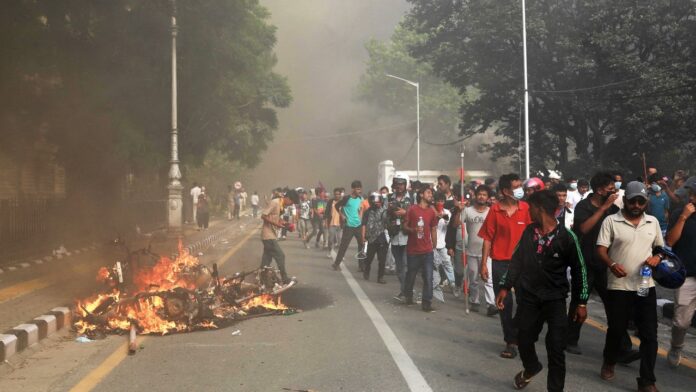 live:-toll-rises-to-34-in-nepal-protests;-gen-z-groups-fight-outside-army headquarters