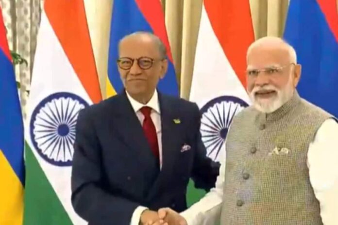 mauritius-and-india-are-family-not-just-partners:-pm-modi-|-top-updates