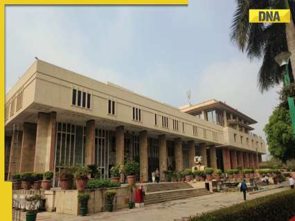 delhi-high-court-receives-bomb-threat,-premises-being-evacuated