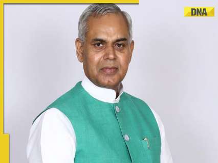 acharya-devvrat-sworn-in-as-new-governor-of-maharashtra,-succeeding-cp-radhakrishnan